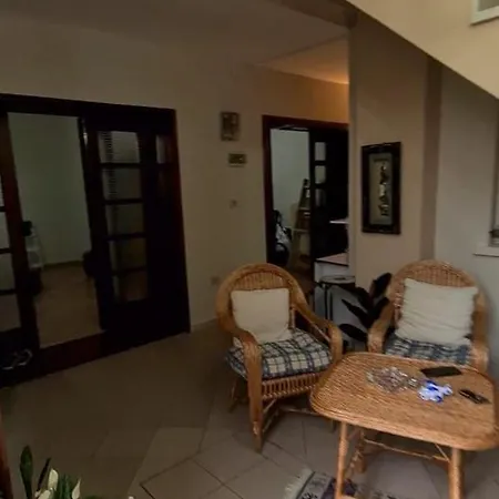 Kodra Bed & Breakfast *