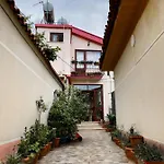 Kodra Bed & Breakfast